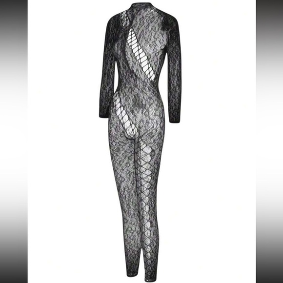 Black Hollow Out Leopard Pattern Long-Sleeve Fishnet Bodysuit - Picture 7 of 9